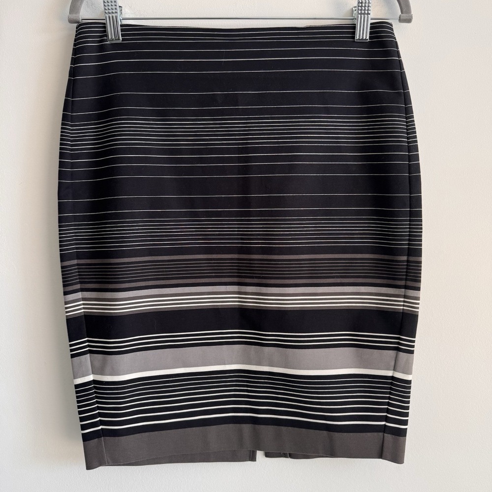 Banana Republic Striped Pencil Skirt Size 6 Black White Work Career Stretch